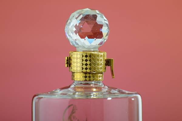 <b>���վ�ƿ</b>